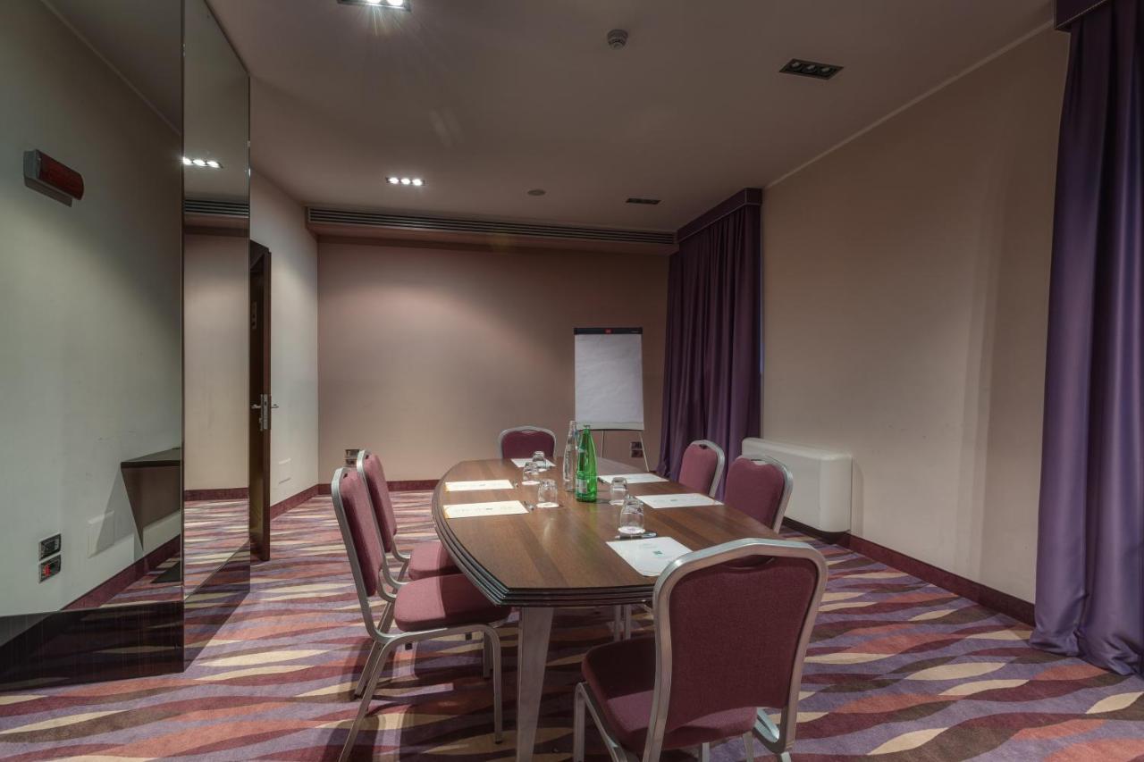 Quality Hotel Green Palace Monterotondo  Esterno foto